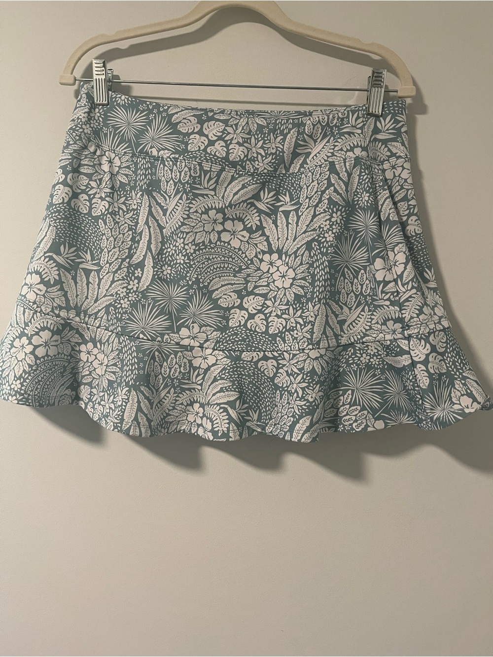 Tommy Bahama Floral Golf and Tennis Skort NWOT - Picture 9 of 9
